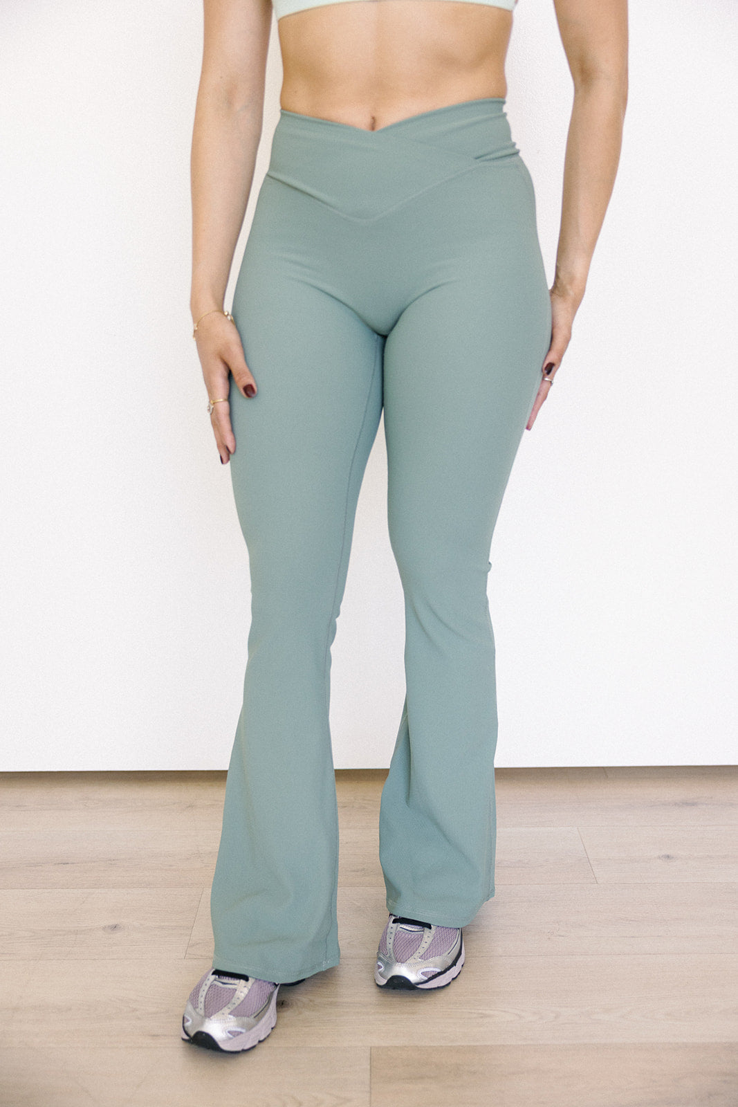 Wonder 2.0 Flared Leggings